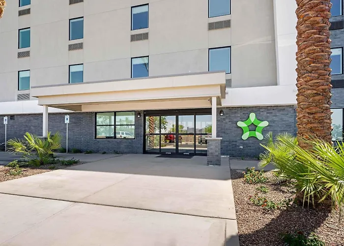 Extended America Premier Phoenix Airport Hotel 3*