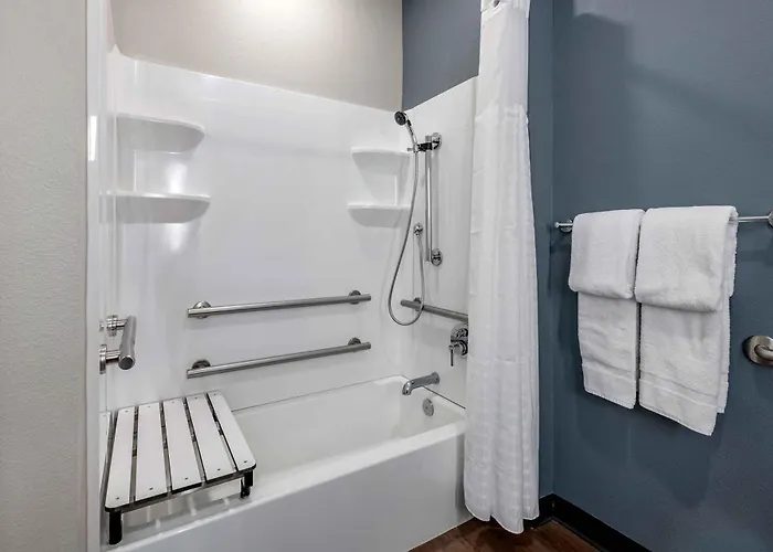 Extended America Premier Phoenix Airport Hotel 3*